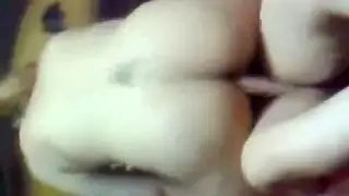 بورن مصرى: مضاعفة الحركة مع بنتين مثيرة