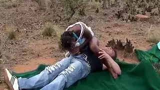 نيك قحبات جزاىريات في الغابة