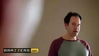 جماع عائلي غير قانوني: أخت مراهقة تأخذ قضيب أخيها