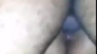 عاهرة عربية تتوسل لممارسة جنس عنيف