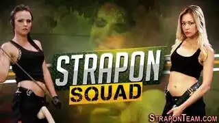 شقراء بملابس جلدية تُغتصب جماعياً بطريقة عنيفة ثلاثية